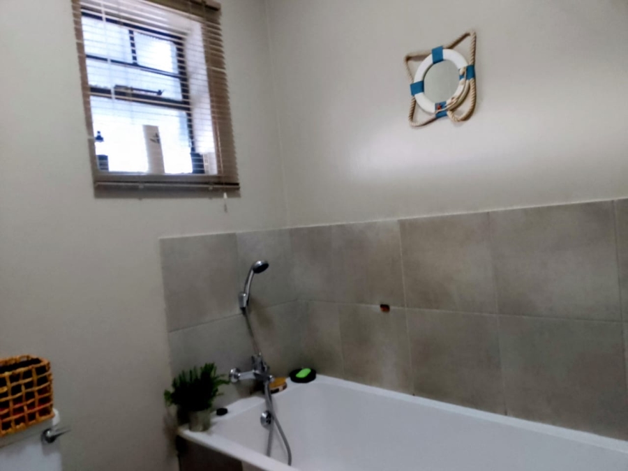 2 Bedroom Property for Sale in Belhar Western Cape